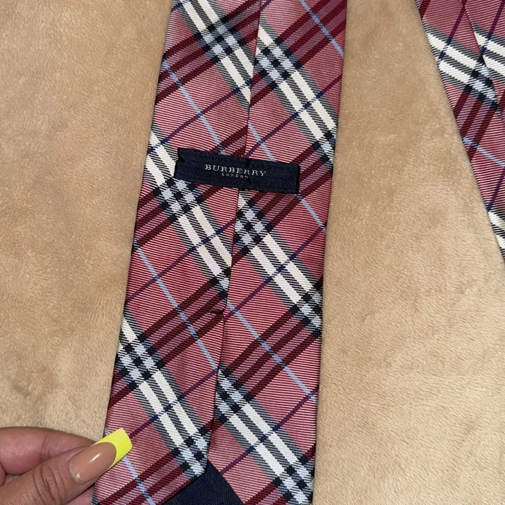 Burberry Tie - Picture 2 of 2